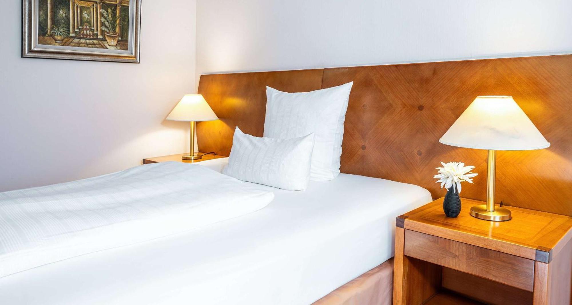 Best Western Victor'S Residenz-Hotel Rodenhof Саарбрюкен Екстериор снимка